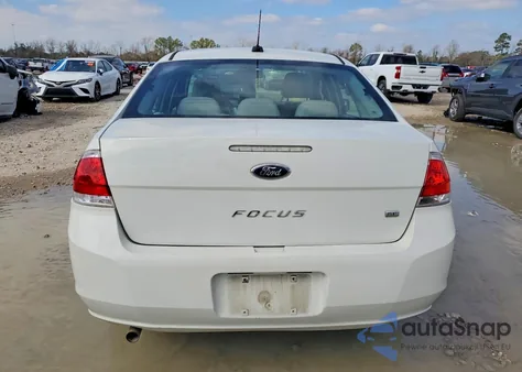 2010 Ford Focus Se z USA, uszkodzony, nr VIN 1FAHP3FN7AW135936